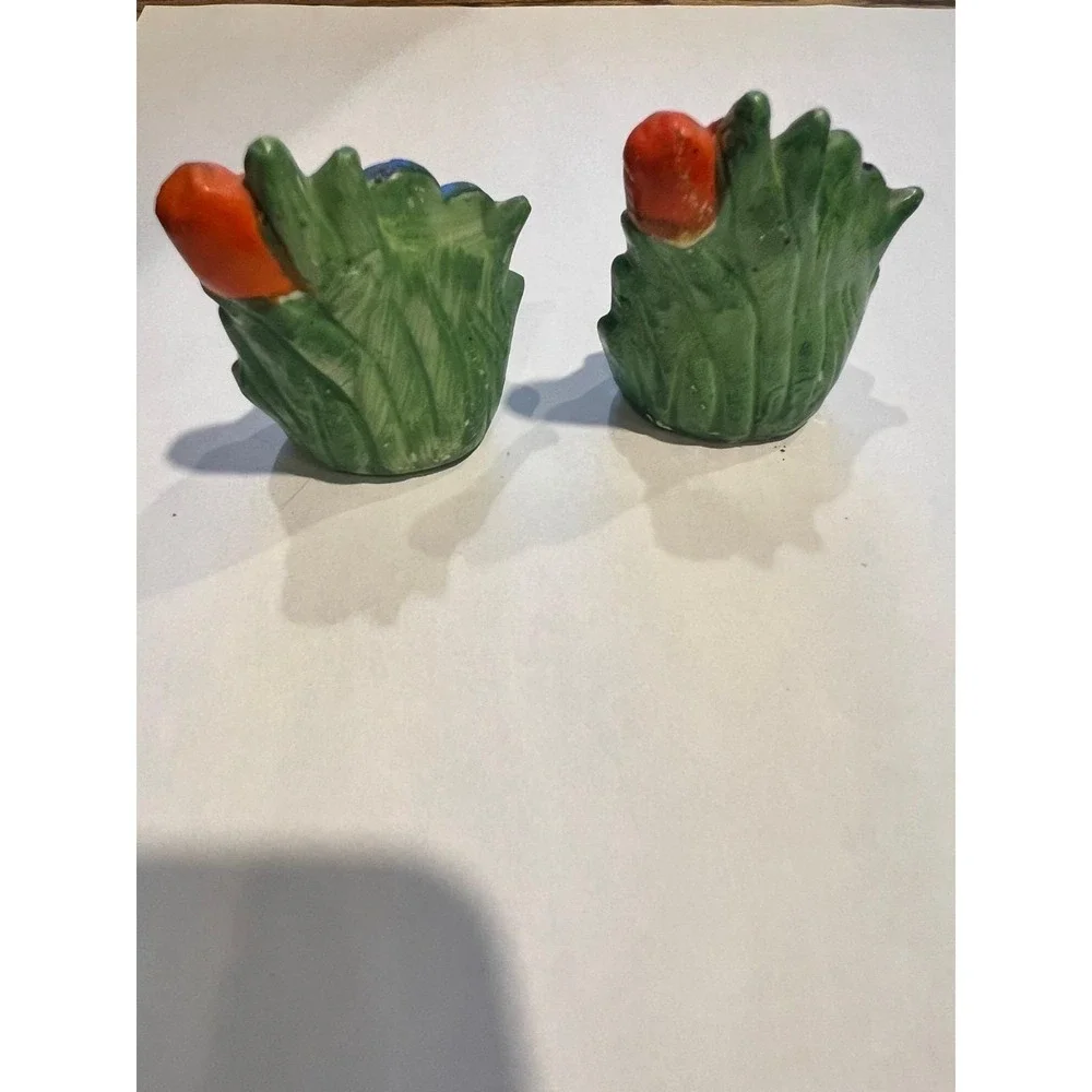 Vintage‎ Flower Salt & Pepper Shakers Made in Japan